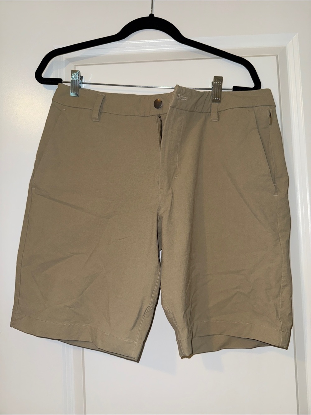Mens Lululemon khaki color shorts, size 32